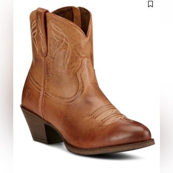 Ariat Shoes - Ariat Darlin Round Toe Short Western Boots, Sz 9